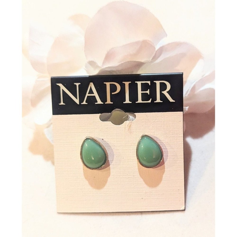 NWT Napier Green Gold Tone Oval Stud Pierced Earrings